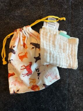 Lovevery Baby Teething Cloth Bamboo Cotton + Drawstring Bag